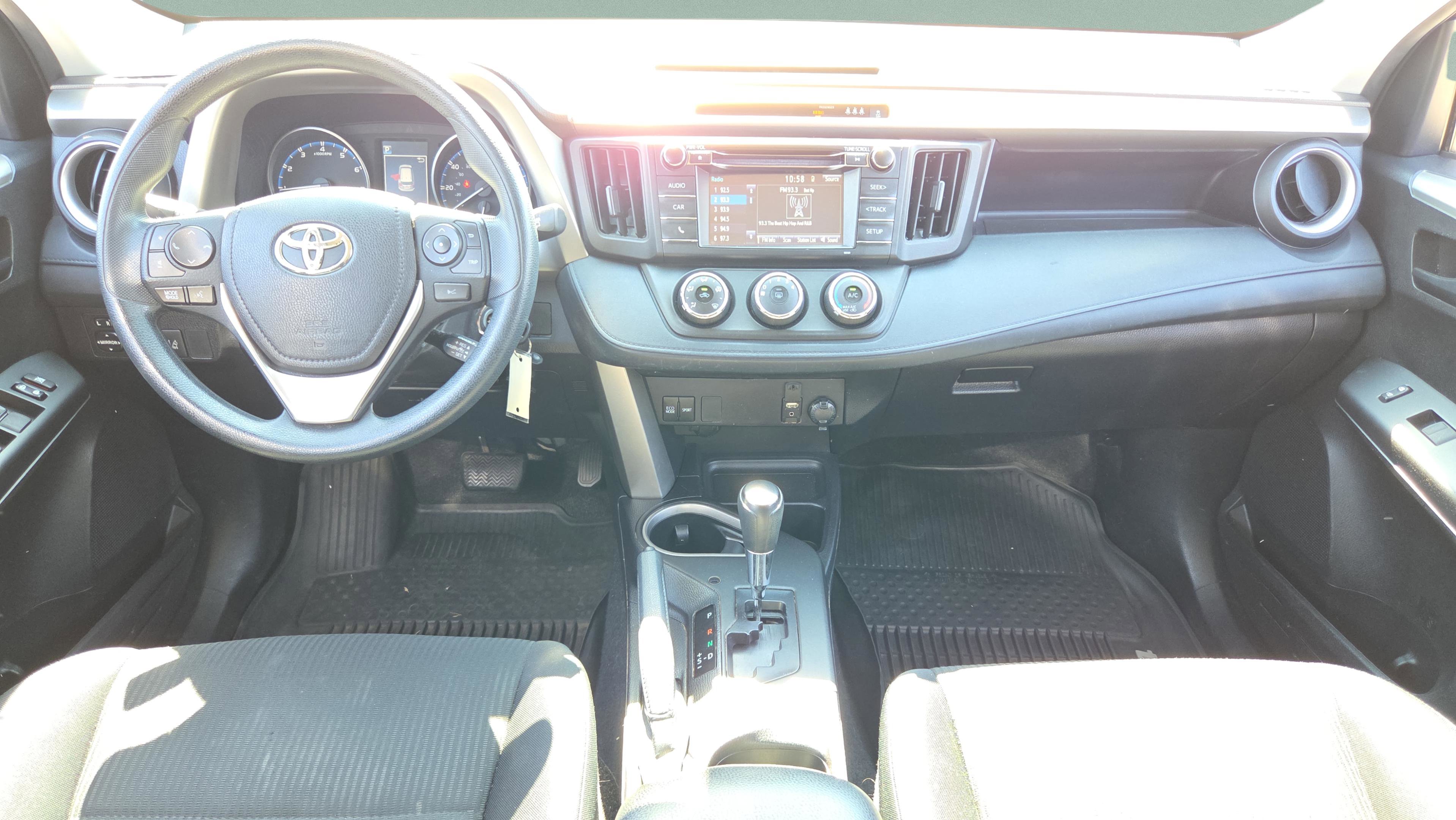 Used 2017 Toyota RAV4 LE image 12