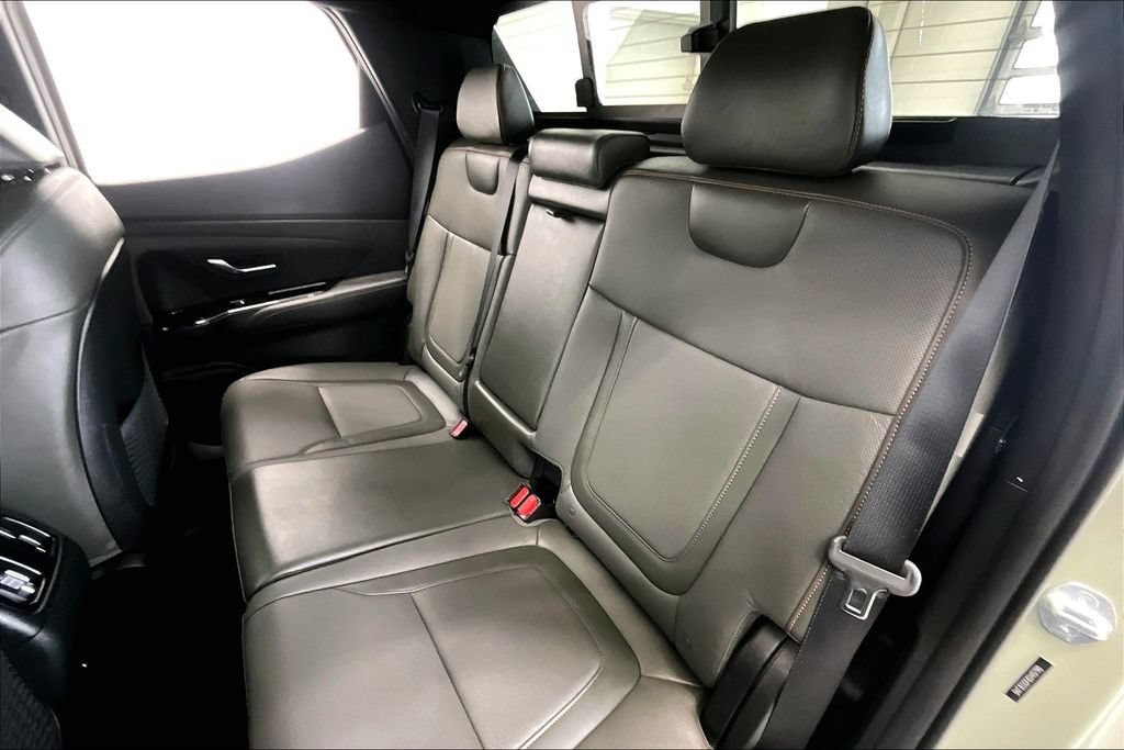 Certified 2025 Hyundai Santa Cruz Limited AWD/4WD image 27