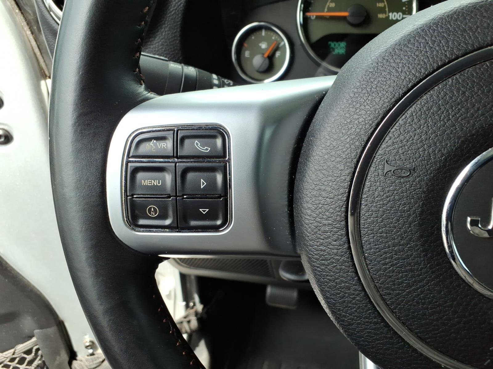 Used 2011 Jeep Wrangler Sahara w/ Dual Top Group AWD/4WD image 26