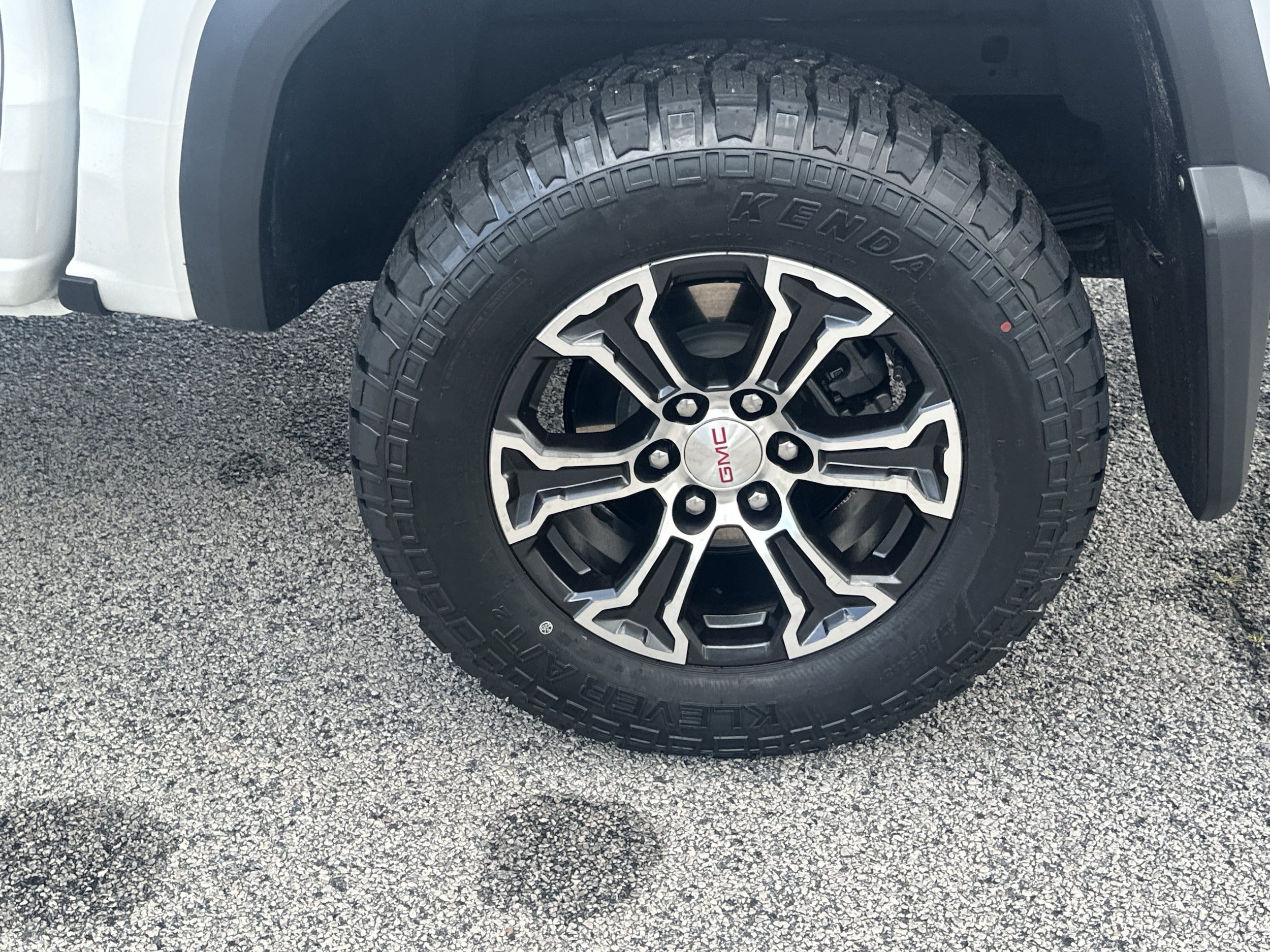 Used 2023 GMC Canyon AT4 w/ AT4 Premium Package AWD/4WD image 19