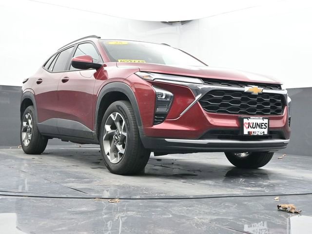 Used 2025 Chevrolet Trax LT image 44