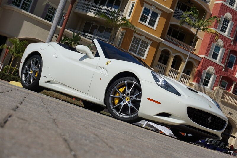 Used 2014 Ferrari California RWD image 68