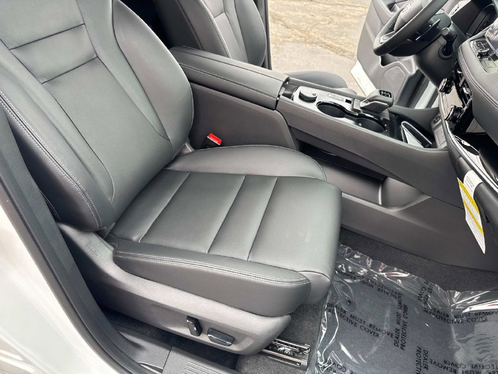 New 2025 Nissan Rogue SL AWD/4WD image 18
