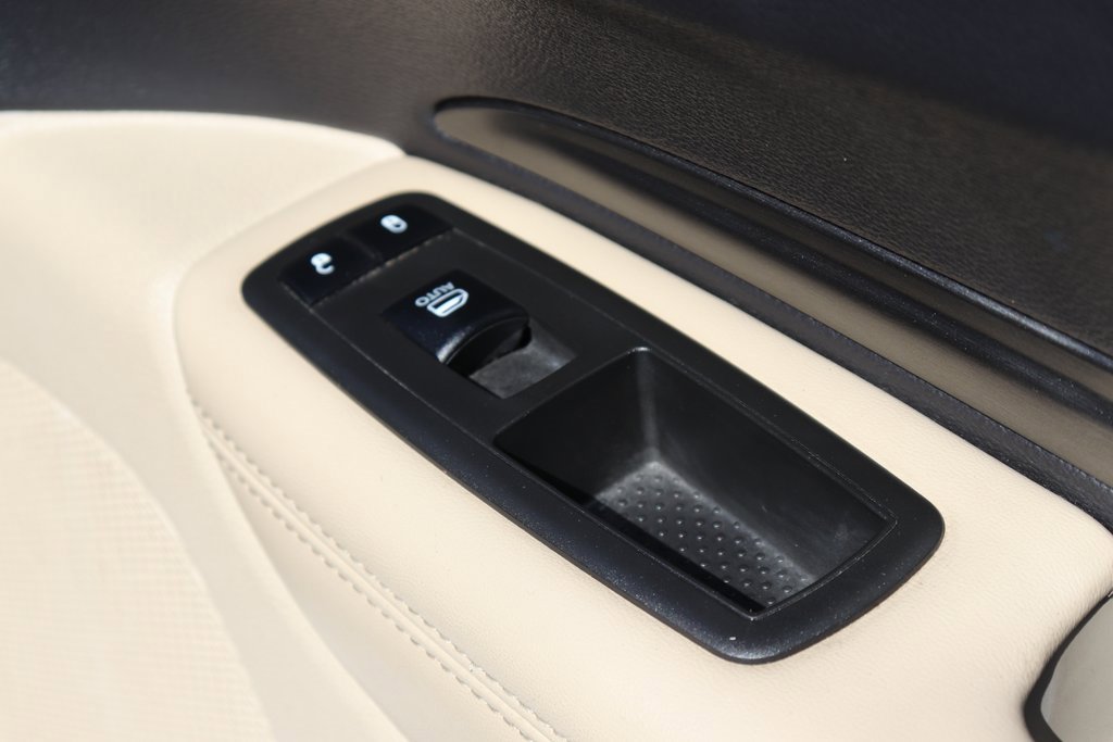 Used 2021 Dodge Durango SXT image 43