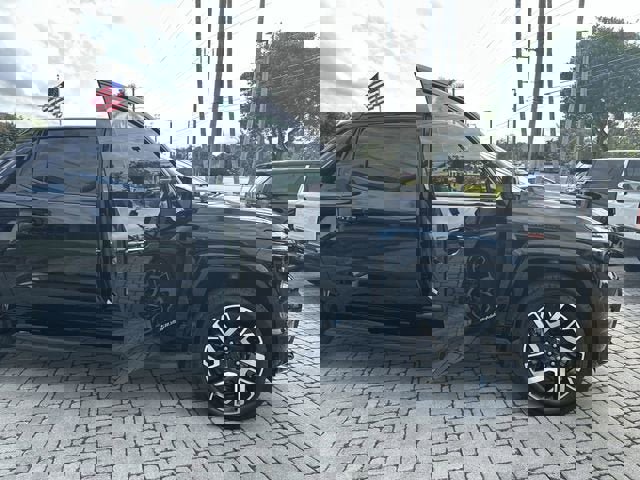 New 2024 Chevrolet Silverado EV RST image 31