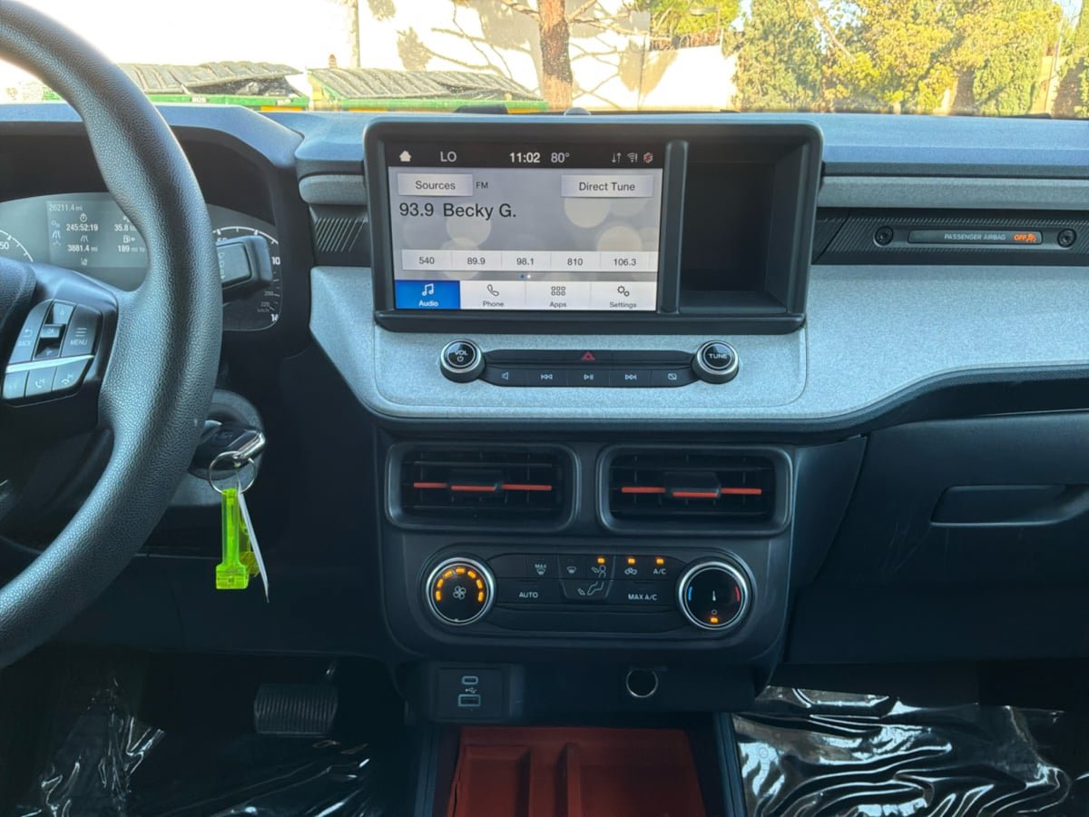 Used 2022 Ford Maverick XLT FWD image 15