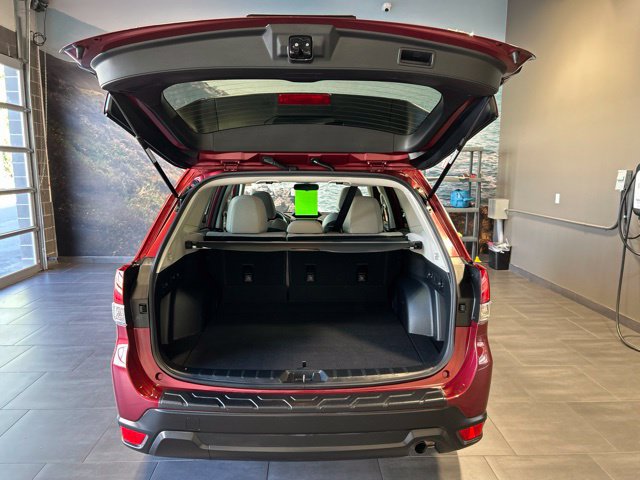 Used 2023 Subaru Forester Premium AWD/4WD image 29
