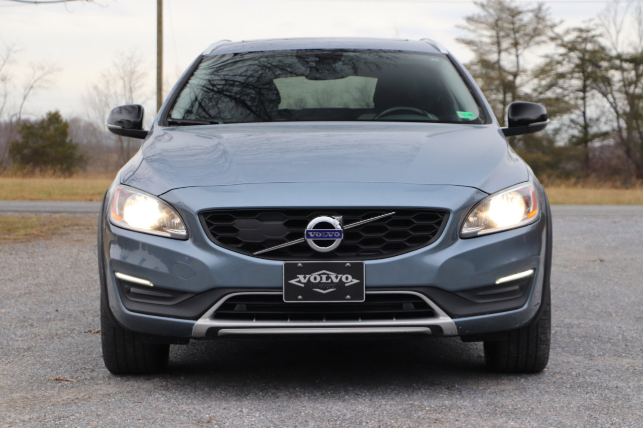 Used 2017 Volvo V60 T5 Cross Country w/ Climate Package image 36