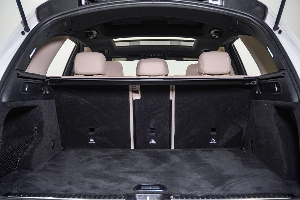 Used 2018 Mercedes-Benz GLC 300 4MATIC image 27