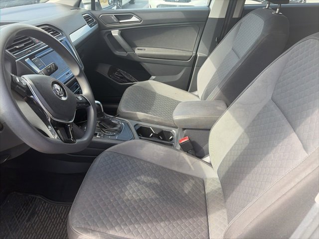 Used 2018 Volkswagen Tiguan S image 12