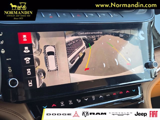 New 2026 Jeep Grand Cherokee Summit w/ Obsidian Package AWD/4WD image 11