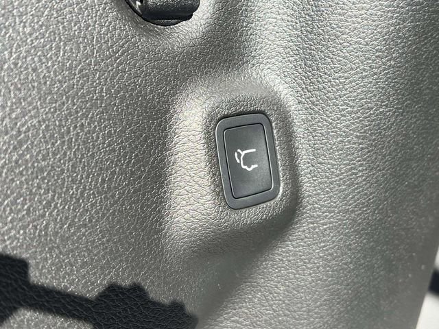 New 2026 Jeep Compass Latitude w/ Sun and Sound Group image 19