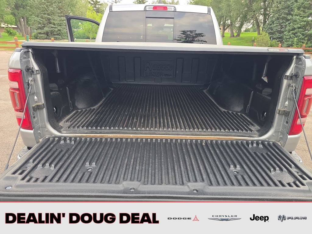 Used 2019 RAM 1500 Laramie AWD/4WD image 25