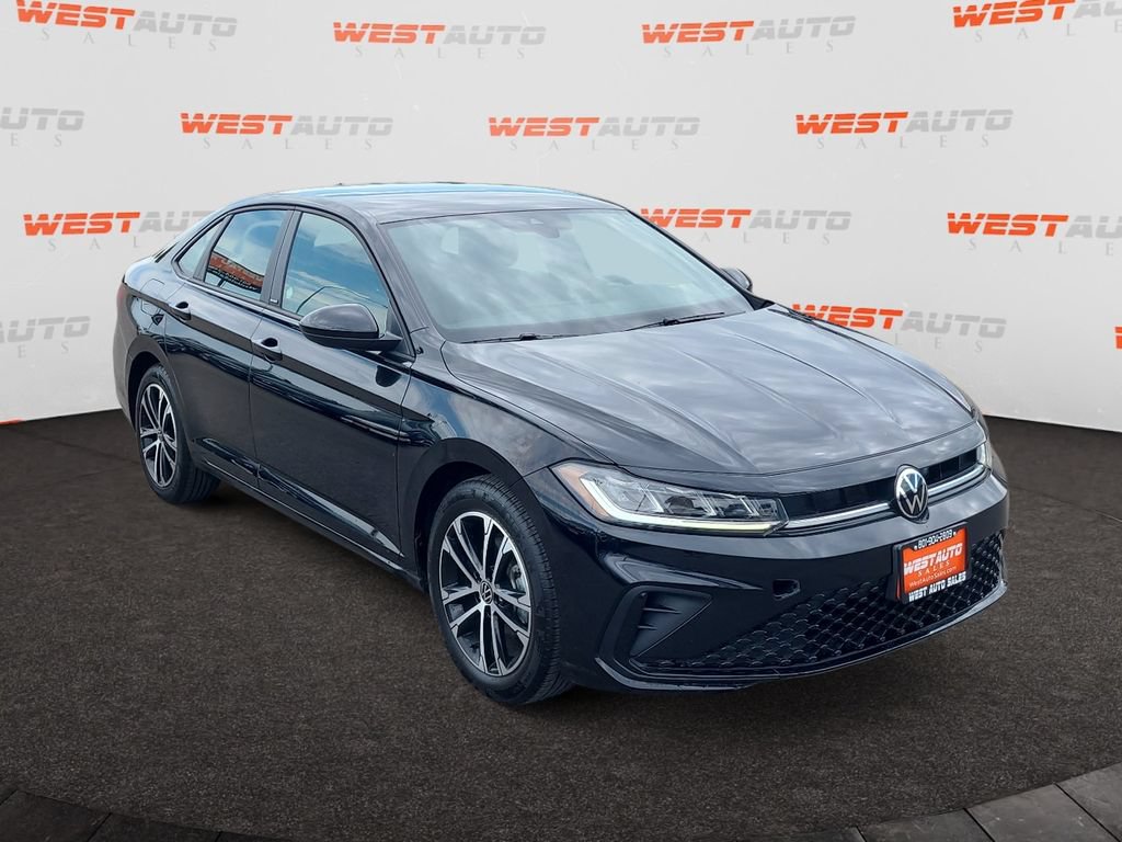Used 2025 Volkswagen Jetta Sport FWD image 7