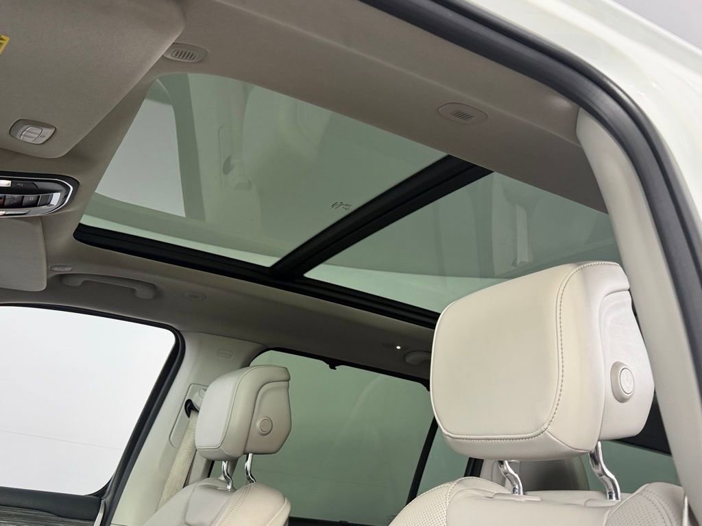 Certified 2022 Jeep Wagoneer Series II w/ Convenience Group I image 31