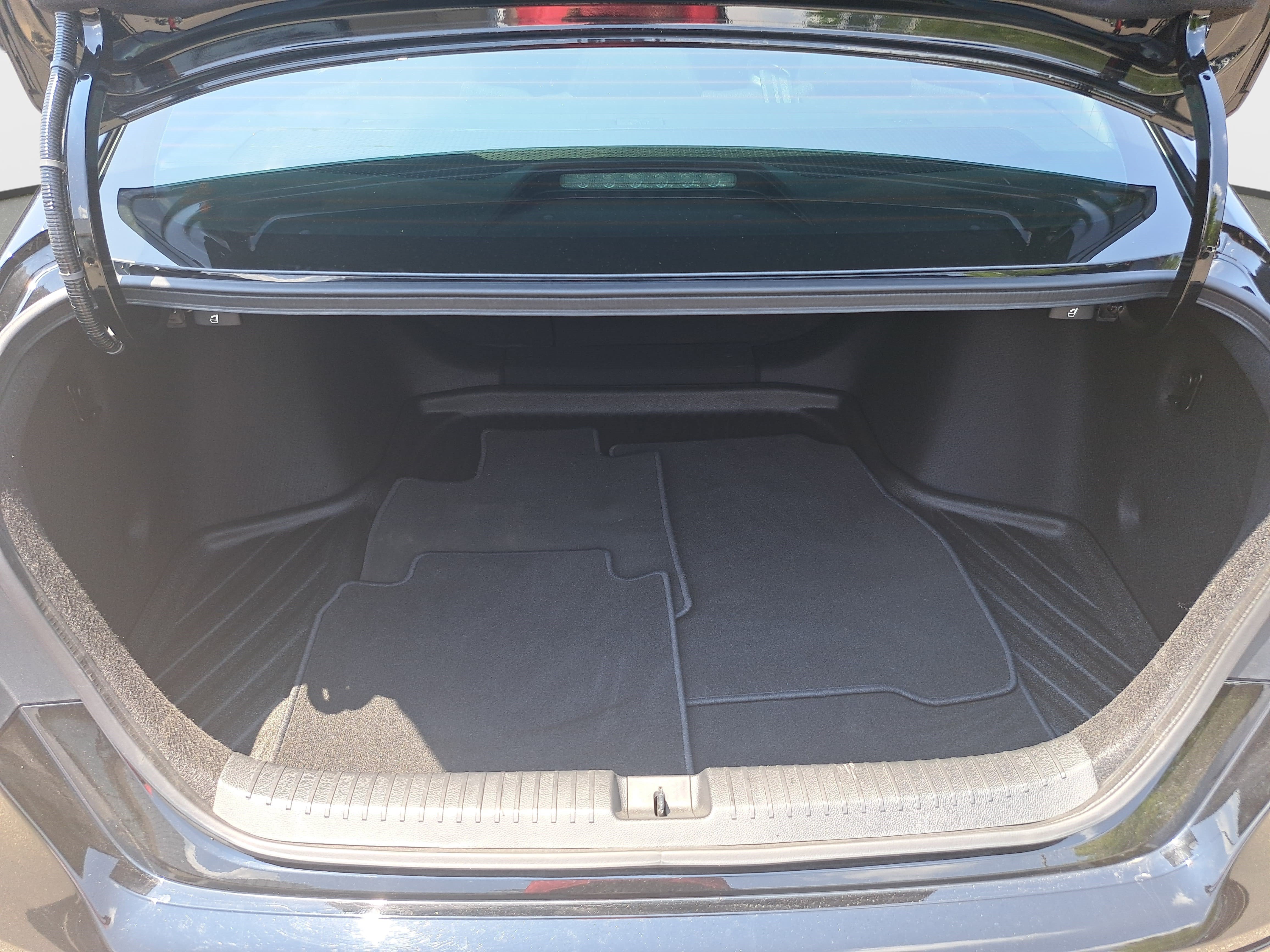 Used 2024 Honda Accord EX image 12