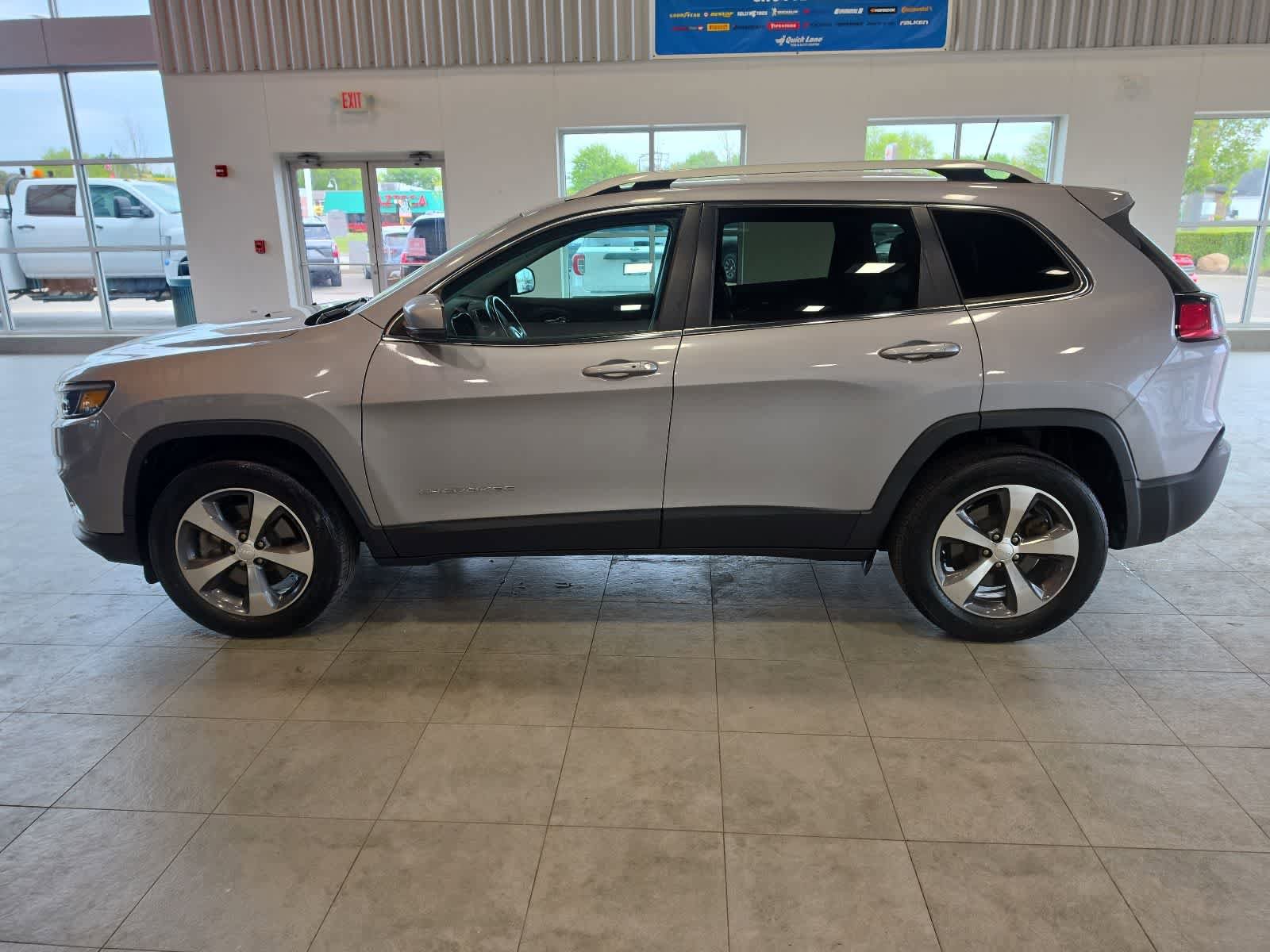 Used 2020 Jeep Cherokee Limited AWD/4WD image 12