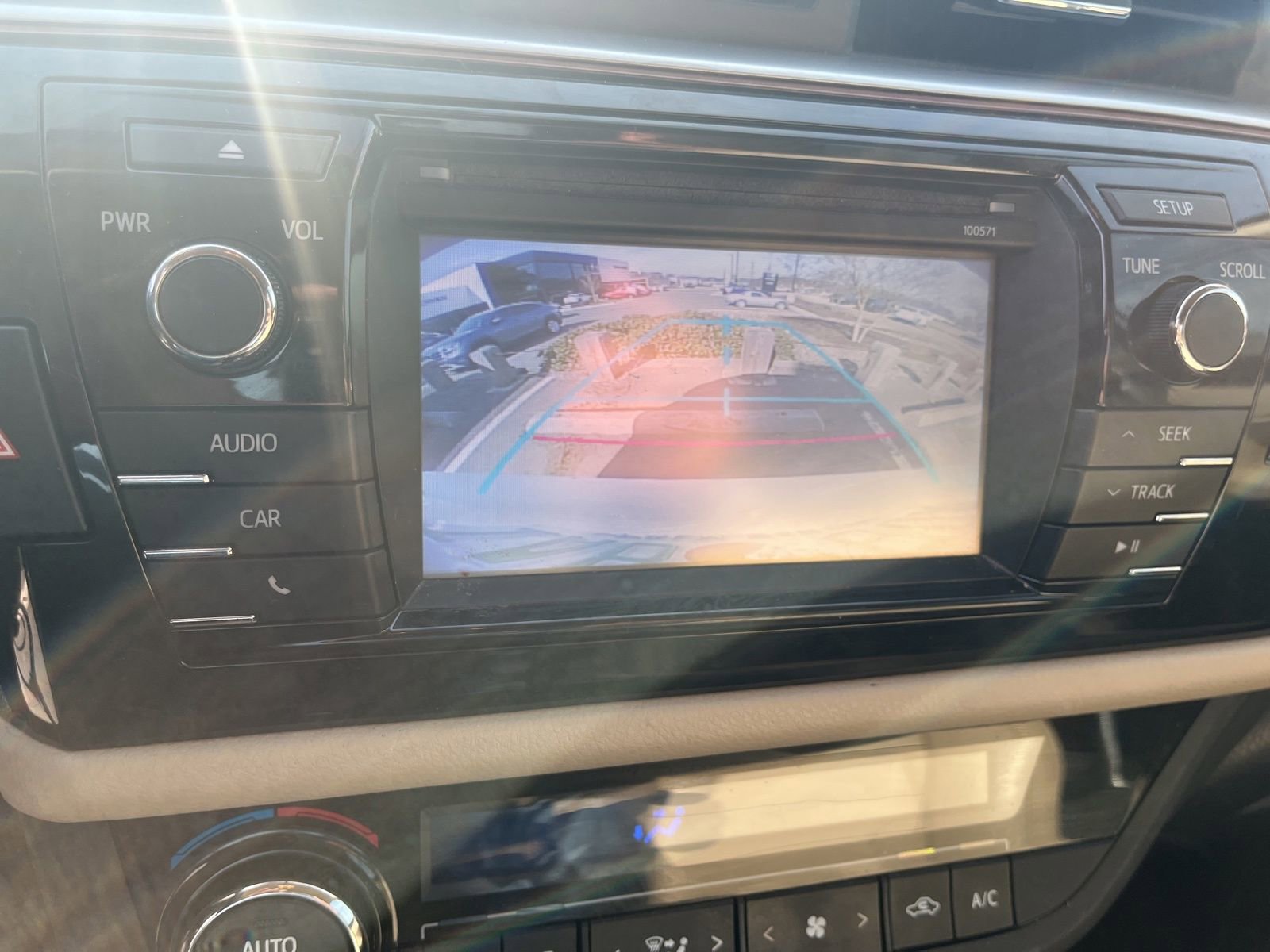 Used 2016 Toyota Corolla LE image 11