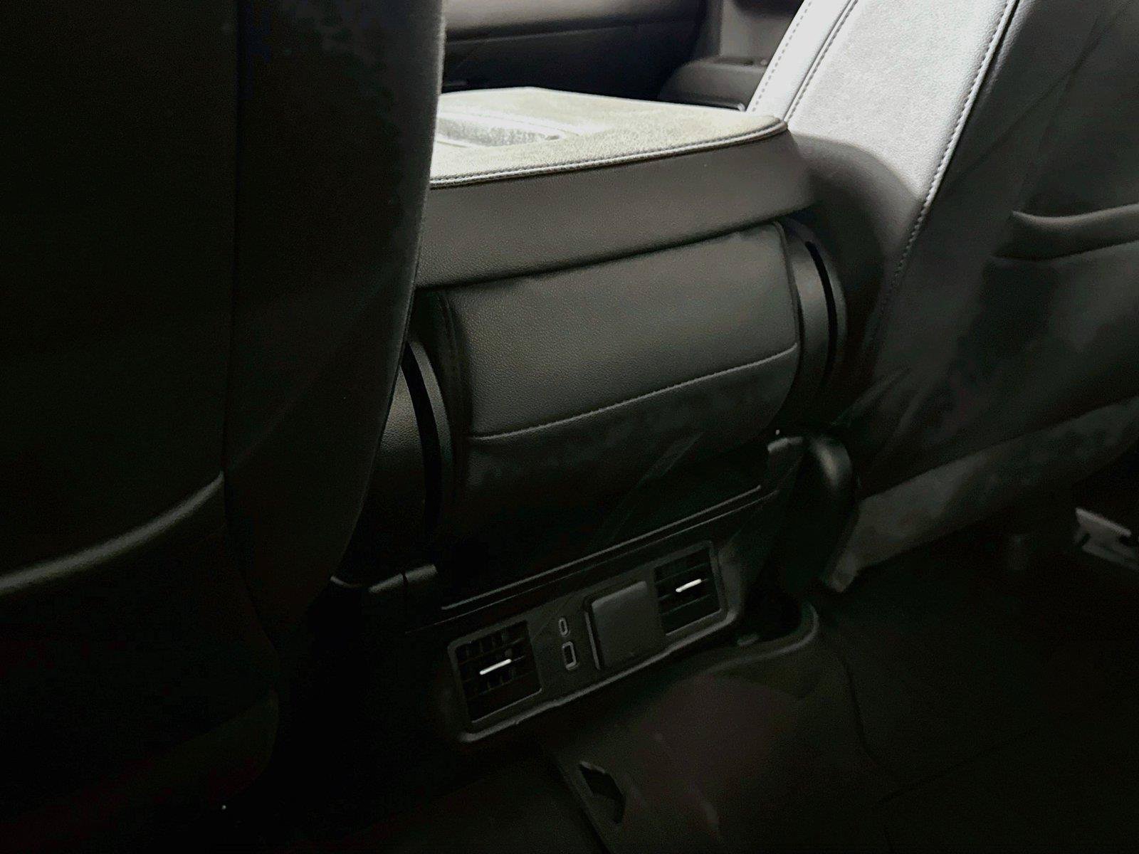 Used 2025 GMC Sierra 1500 SLT AWD/4WD image 33