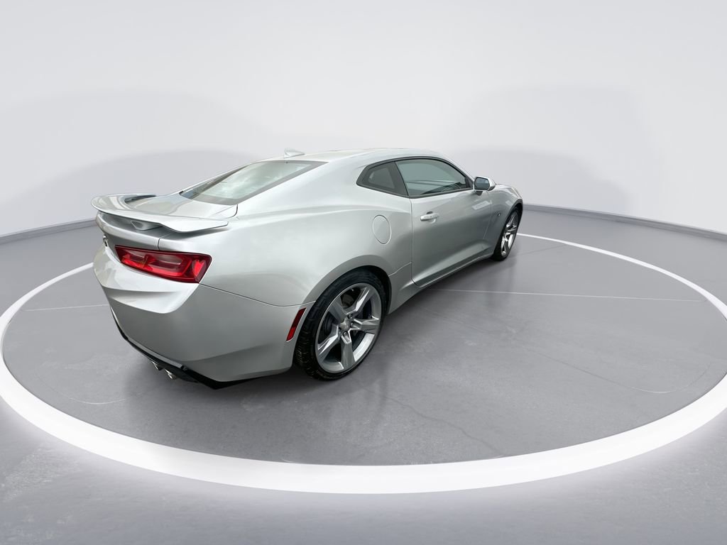 Used 2017 Chevrolet Camaro SS image 8