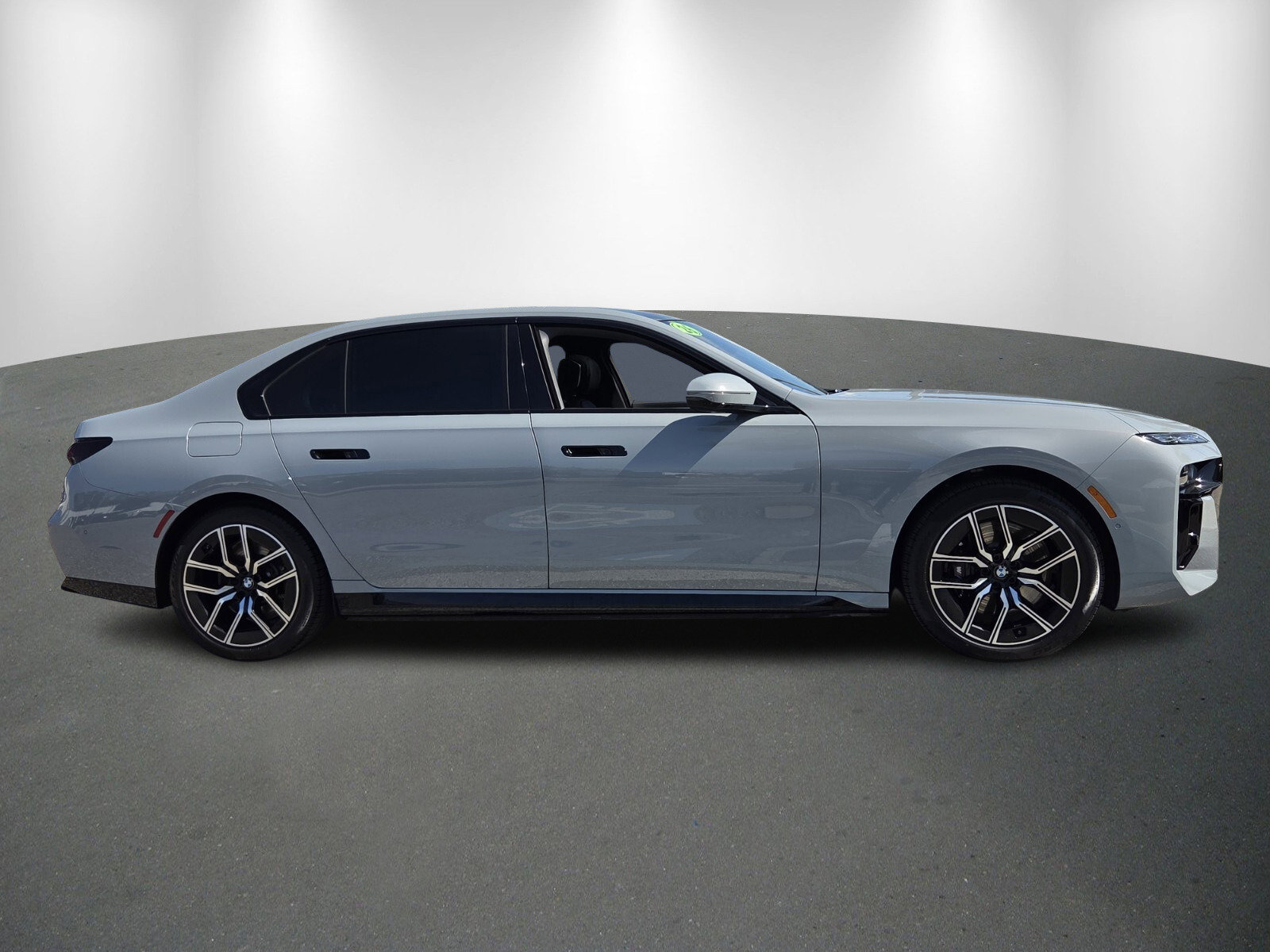 New 2026 BMW 750e xDrive w/ Executive Package image 8