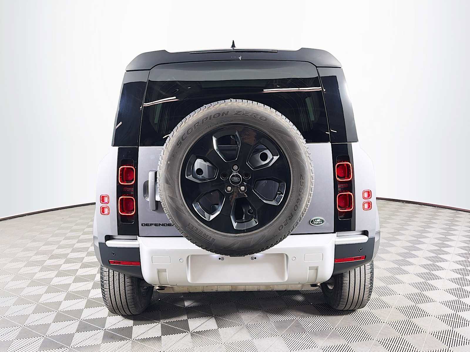 Used 2022 Land Rover Defender 110 S AWD/4WD image 6