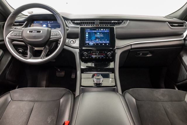 Certified 2024 Jeep Grand Cherokee Altitude AWD/4WD image 28