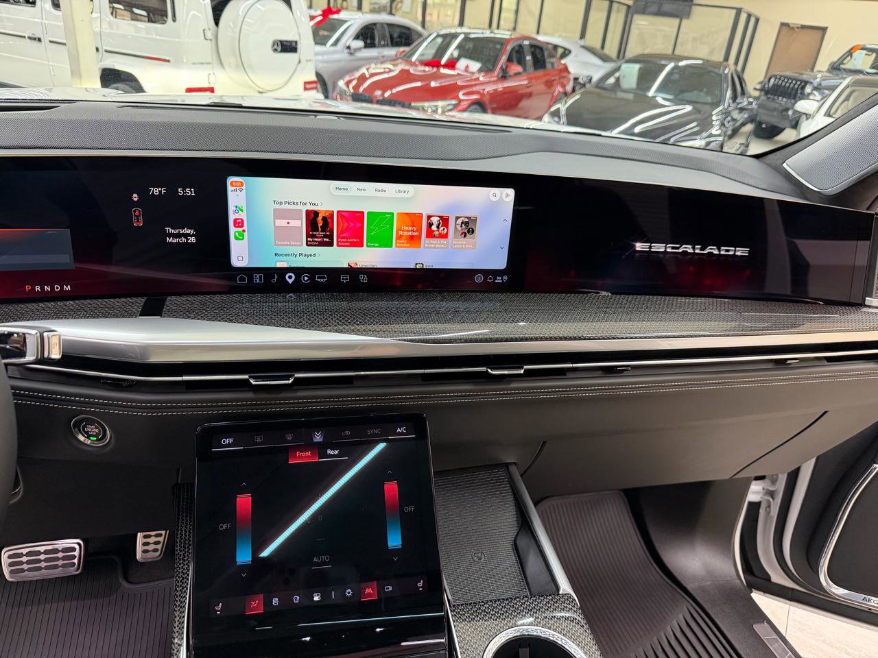 Used 2025 Cadillac Escalade V w/ LPO, ONYX Package image 33