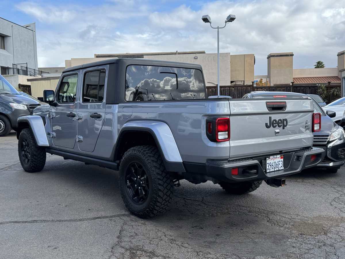 Used 2021 Jeep Gladiator Sport AWD/4WD image 12