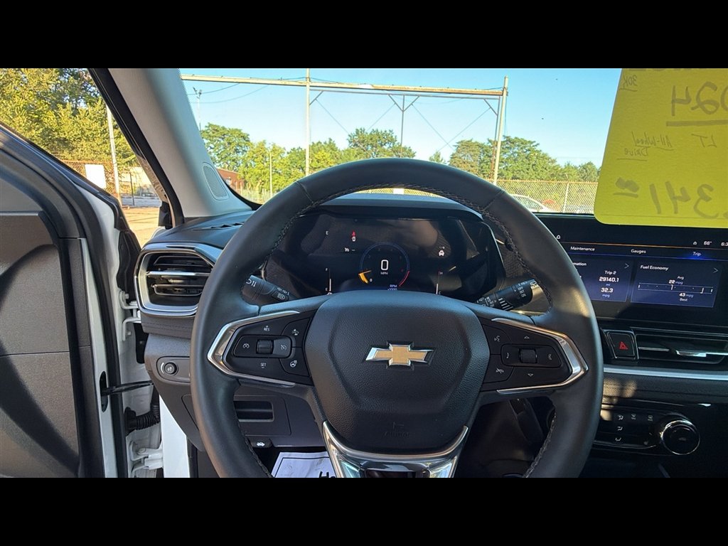 Used 2024 Chevrolet TrailBlazer LT w/ Convenience Package AWD/4WD image 11