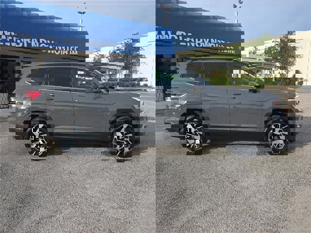 New 2026 Volkswagen Atlas SE image 3