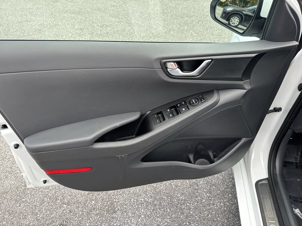 Used 2019 Hyundai Ioniq Limited FWD image 38