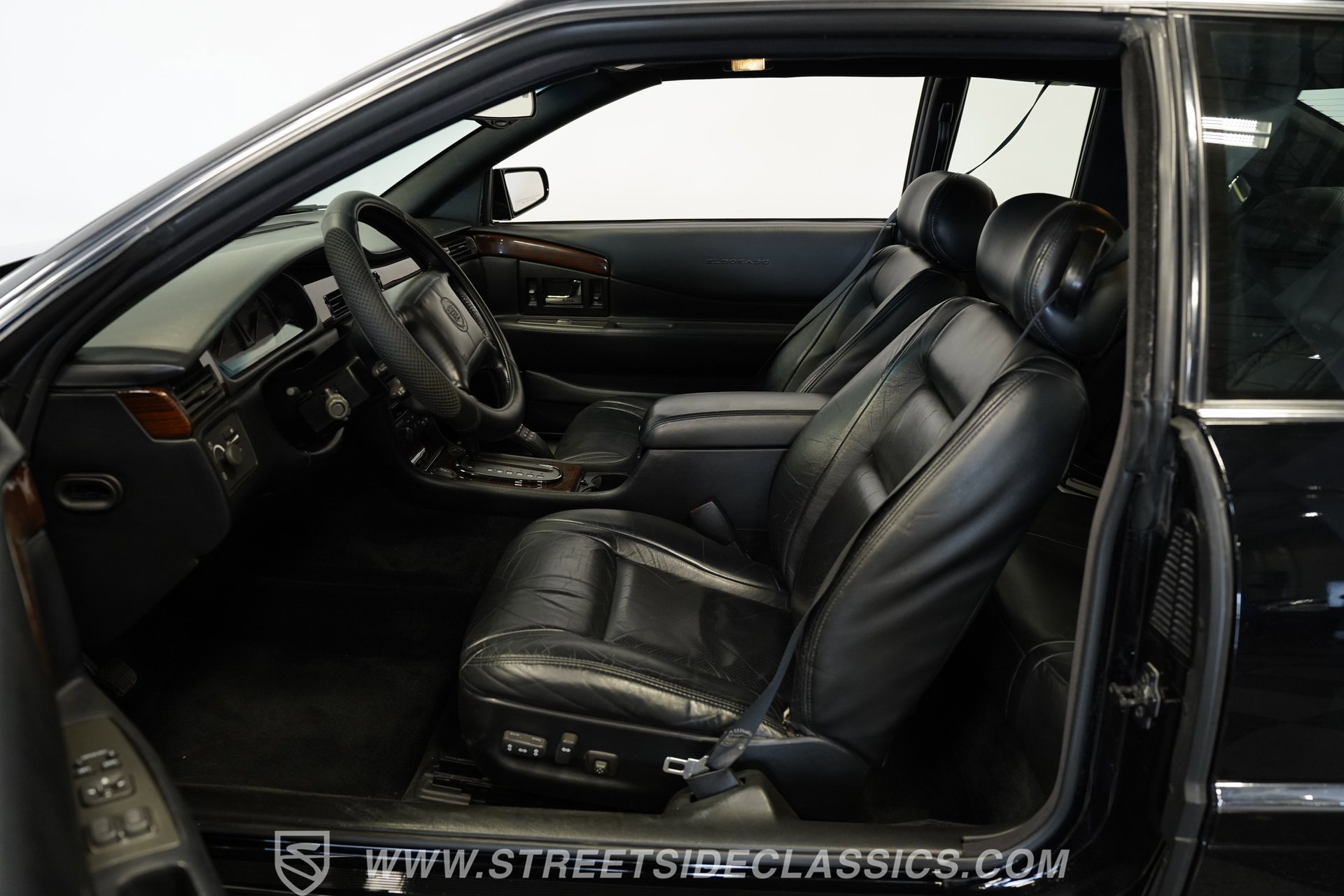 Used 1999 Cadillac Eldorado Touring FWD image 3