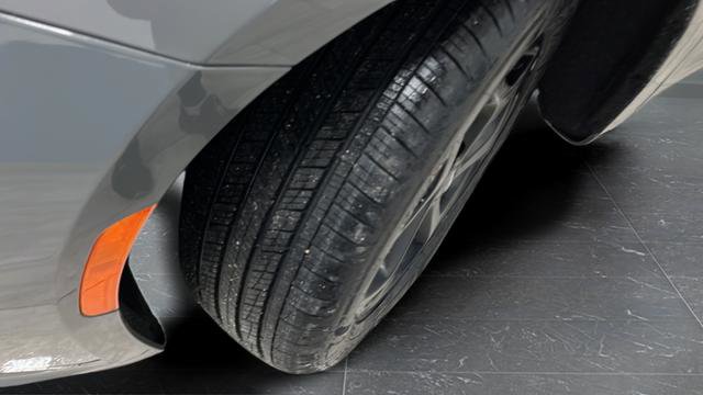 Used 2023 Chrysler Pacifica Touring-L w/ S Appearance Package FWD image 36