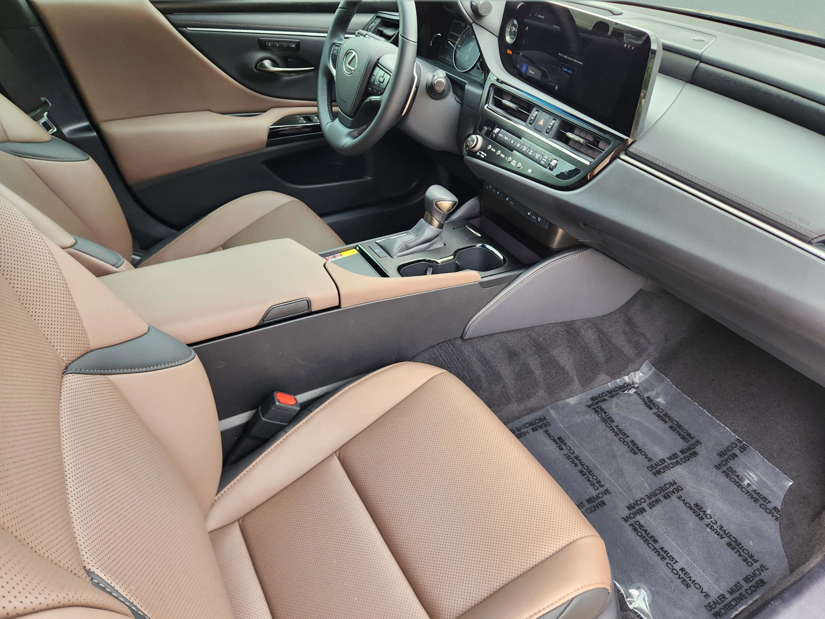 Used 2025 Lexus ES 350 w/ Premium Package FWD image 7