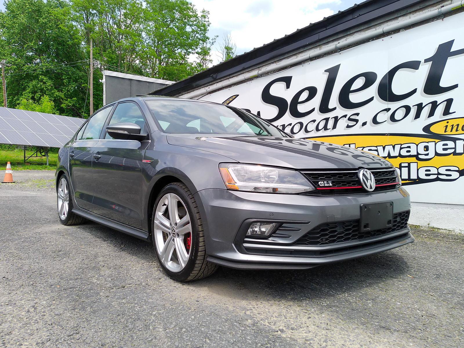 Used 2017 Volkswagen Jetta GLI FWD image 1