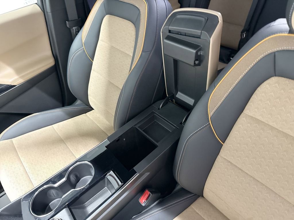 Used 2025 Chevrolet Equinox ACTIV image 36