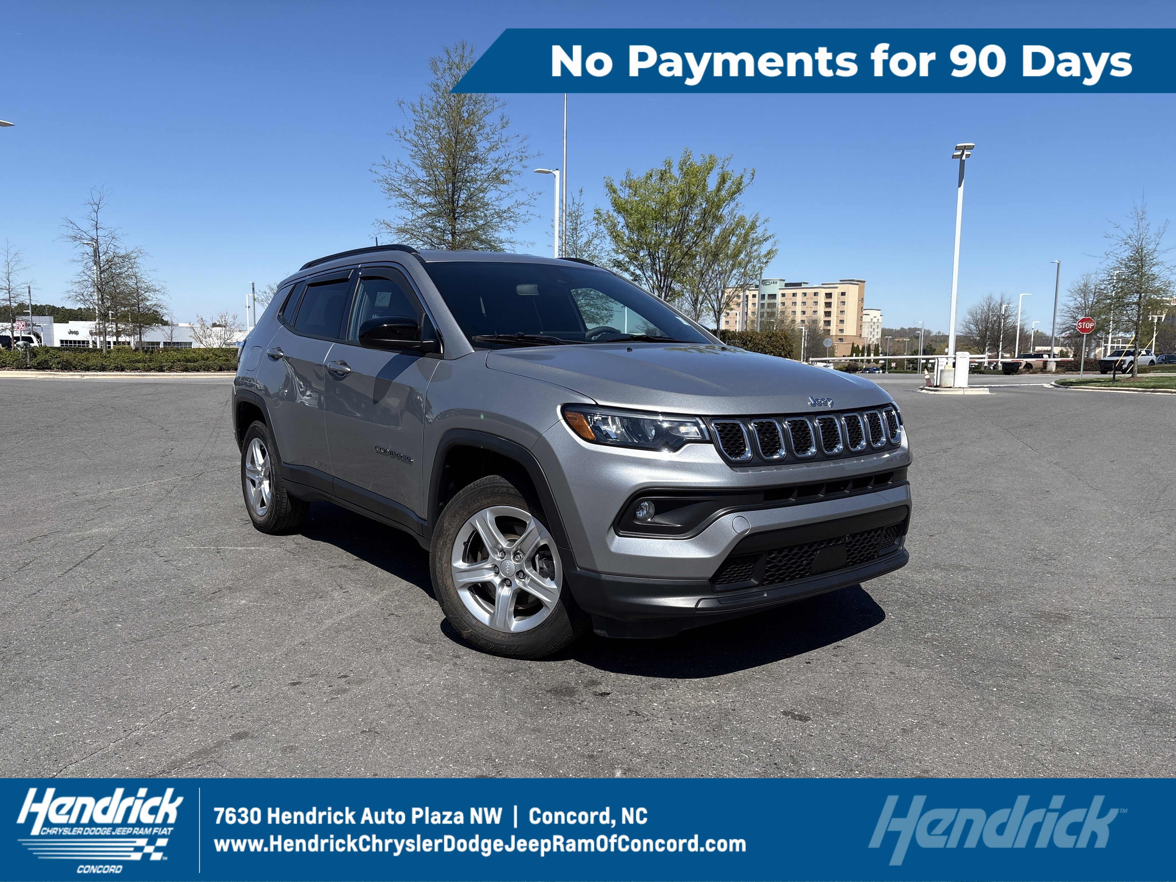 Used 2023 Jeep Compass Latitude AWD/4WD image 1