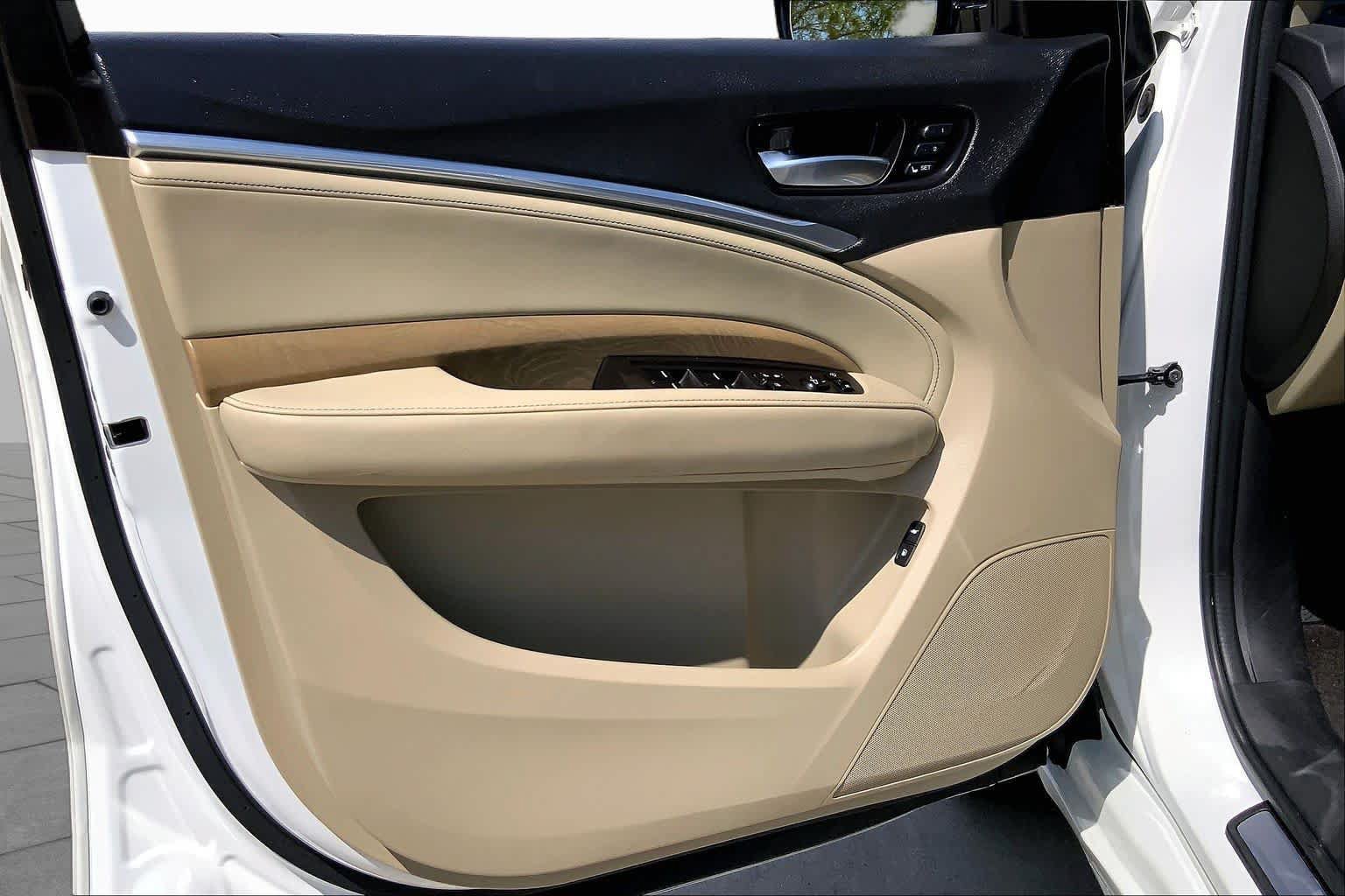 Used 2019 Acura MDX FWD w/ Advance Package image 22