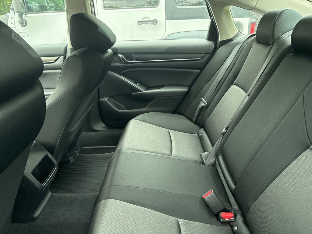 Used 2022 Honda Accord LX image 11