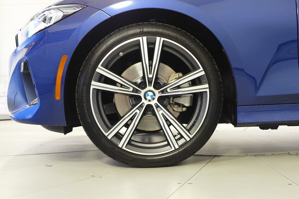Certified 2024 BMW 330i Sedan w/ Premium Package RWD image 5