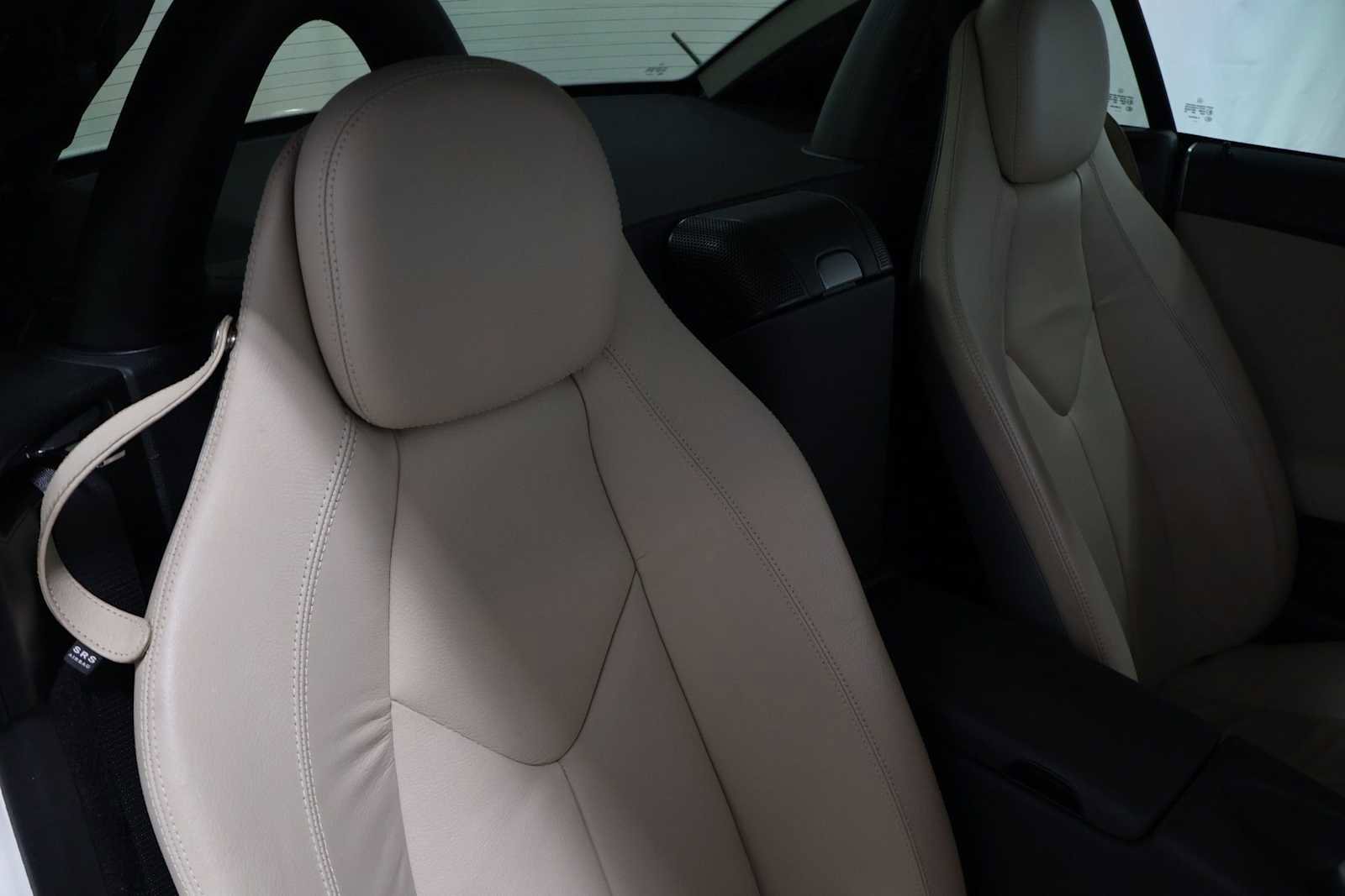 Used 2009 Mercedes-Benz SLK 300 image 19