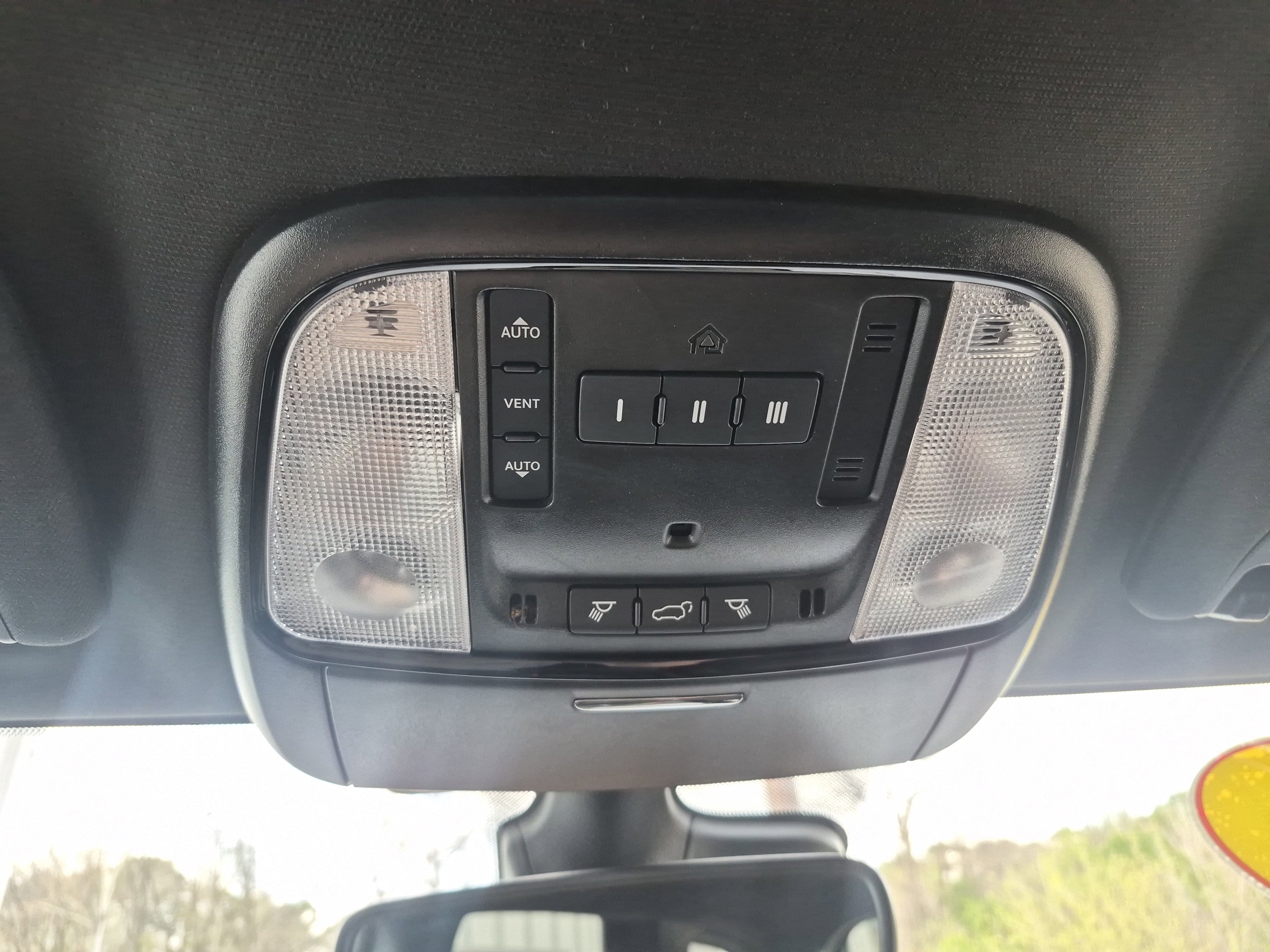 Used 2025 Dodge Durango R/T image 41