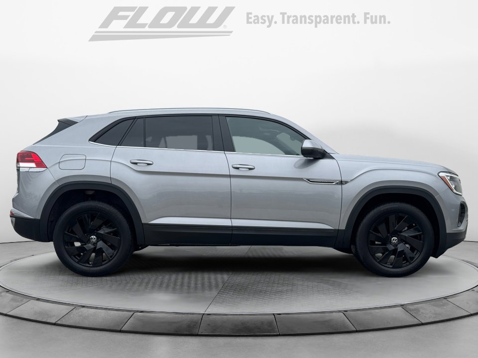 New 2025 Volkswagen Atlas Cross Sport SE image 8
