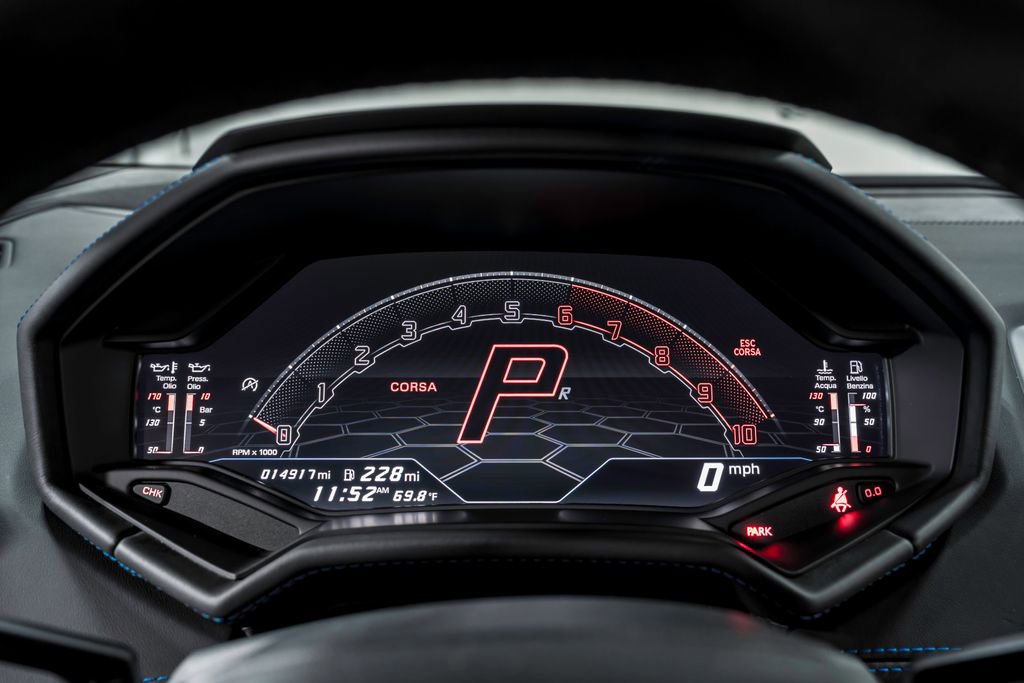 Used 2022 Lamborghini Huracan EVO RWD image 17