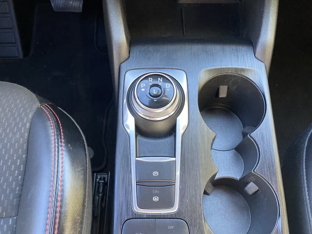 Used 2025 Ford Escape ST-Line Select AWD/4WD image 24
