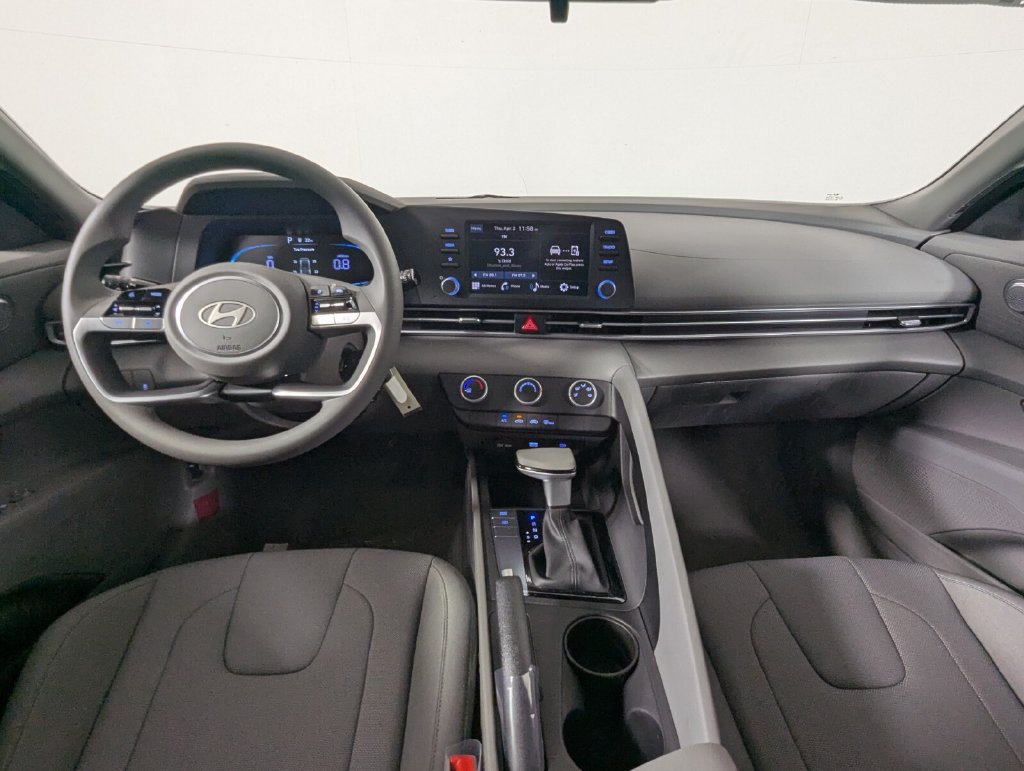 New 2026 Hyundai Elantra SE FWD image 14