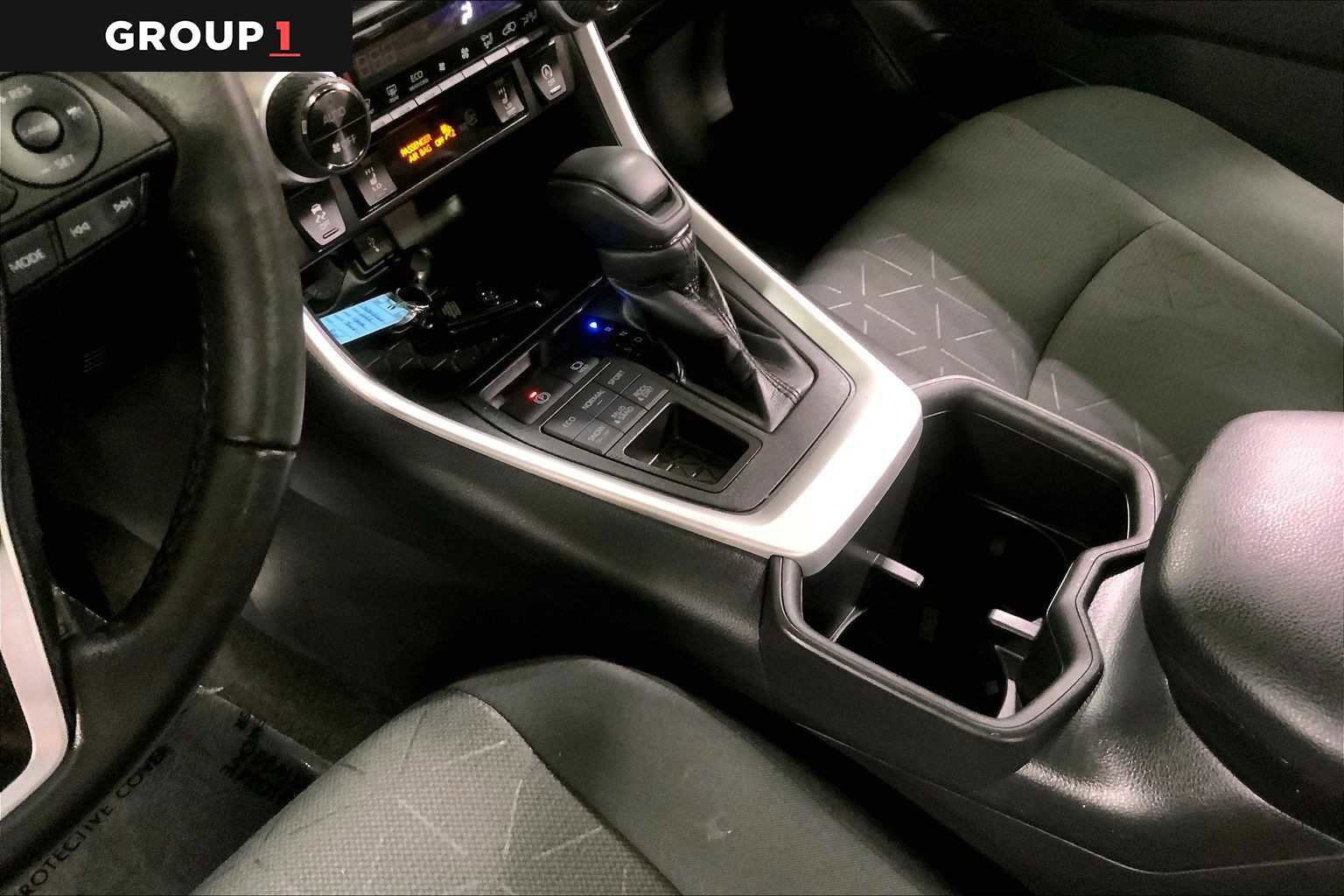 Used 2022 Toyota RAV4 XLE w/ Convenience Package image 17