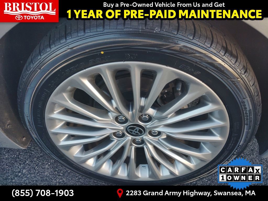 Used 2021 Toyota Avalon Limited image 12