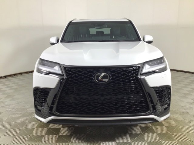 Used 2024 Lexus LX 600 F Sport image 2